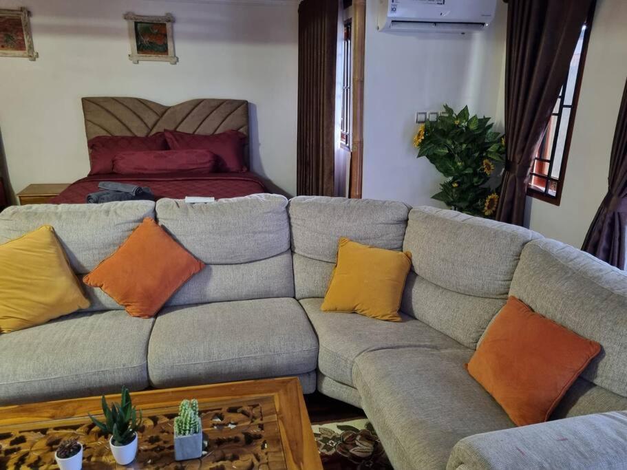 Suci'S Friendly Apartments มาตารัม ภายนอก รูปภาพ
