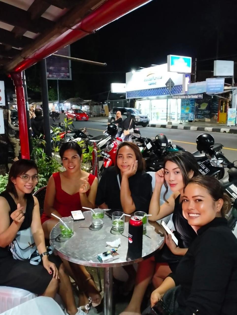Suci'S Friendly Apartments มาตารัม ภายนอก รูปภาพ